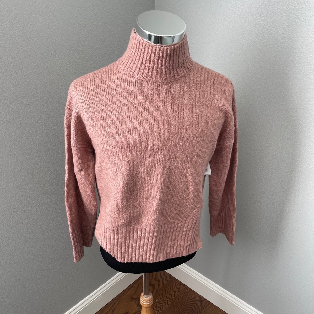 Turtle neck sweater
